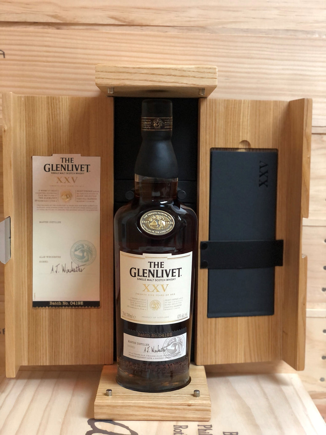 The Glenlivet 25 Years Old Single Malt Scotch Whisky, Speyside, Scotland