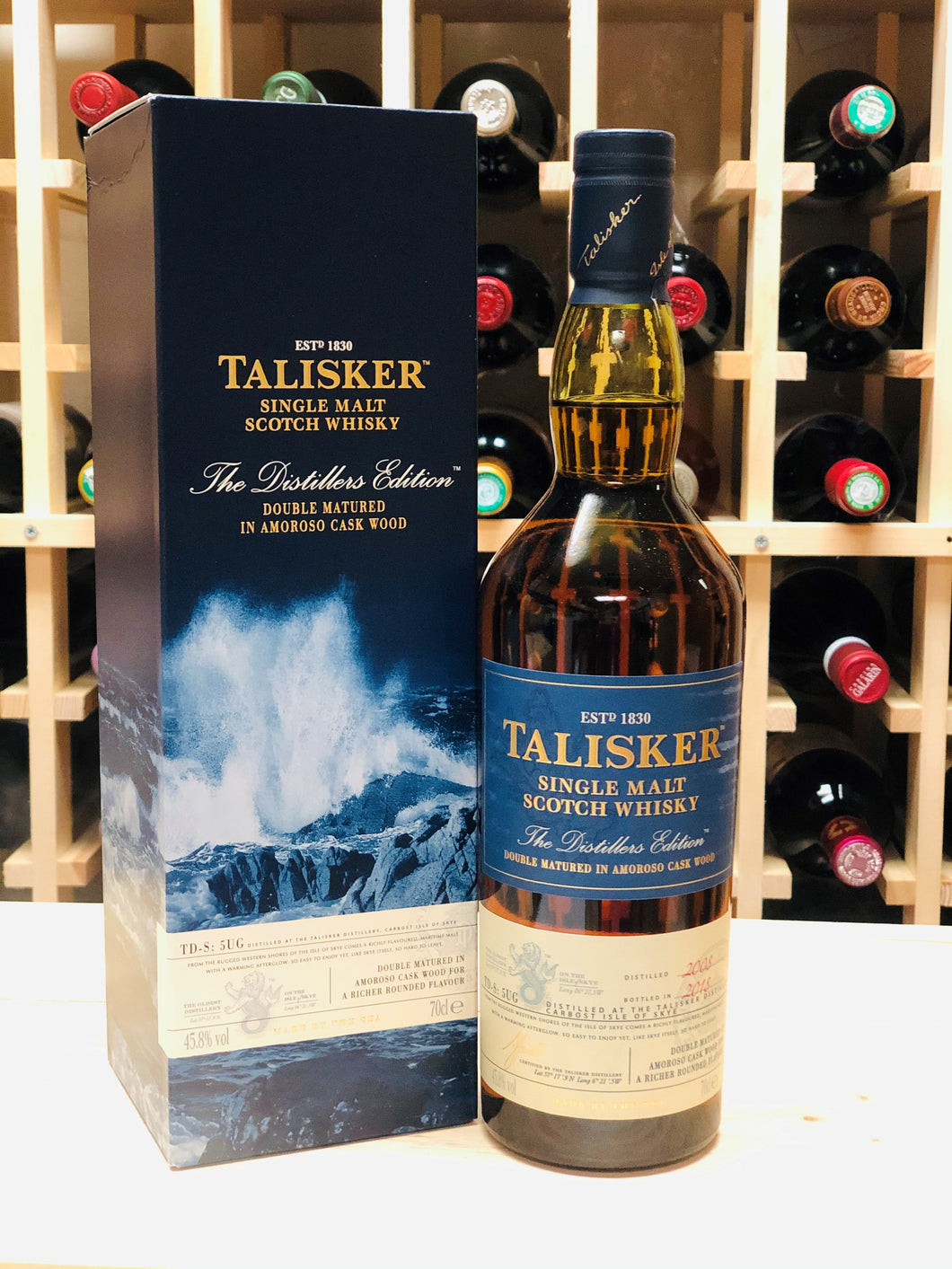 Talisker Distillers Edition Double Matured Amoroso Sherry Cask Wood Single Malt Scotch Whisky,Isle of Skye, Scotland 2008-2018